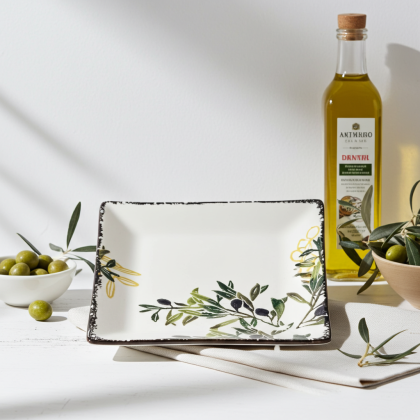 квадратна Керамична Чиния за Десерт с Маслини и Цитрусов Акцент 18.5 см