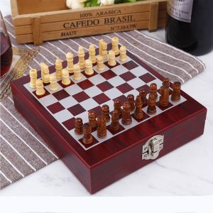 комплект шах с аксесоари за вино