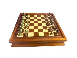 Комплект луксозен шах с чекмедже и метални фигури MORELLO