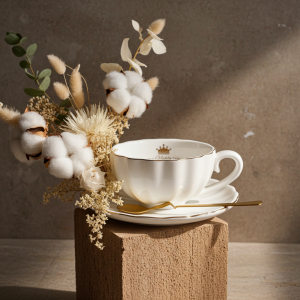 кУПИ 2 НА ЦЕНАТА НА 1 : чаши, чинийки, лъжички CROWN 200 мл