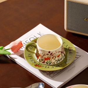 чаша с чинийка Morello, зелена с цветя - порцелан