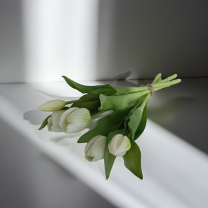 Силиконов букет от бели лалета Morello – Real Touch технология, 5 стръка