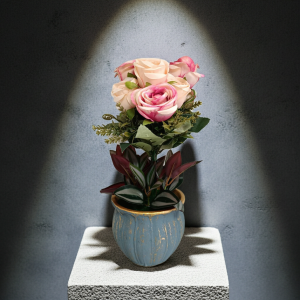 Винтидж саксия с букет розови рози 70% коприна, 30% полиестер