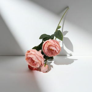 Луксозен букет от 3 копринени божура Morello 70 см от liv.bg