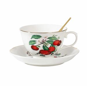 Изящна порцеланова чаша с чинийка Morello Cherry Orchard със златна лъжичка