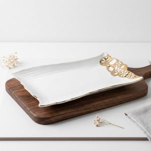 Порцеланово плато за сервиране Morello Golden Flower с размери 26 х 14 см и златен флорален декор