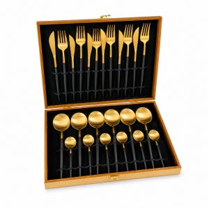 комплект прибори за хранене Morello Royal Gold & Black в златисто и черно от 24 части, подредени в отворена дървена кутия с кадифено покритие