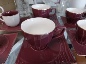 Чаши за капучино и чай 4 части Burgundy 