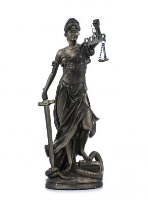 Статуетка Темида 53,5 см - богиня на правосъдието и закона