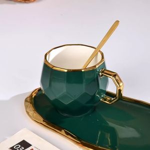 Чаша, чинийка, лъжичка GREEN BRILLIANT 200 мл